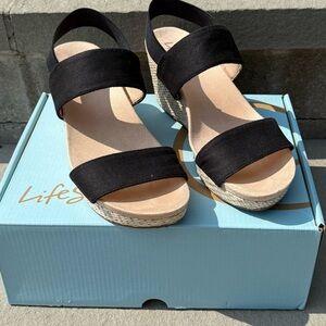 Life Stride Black Wedge Sandals